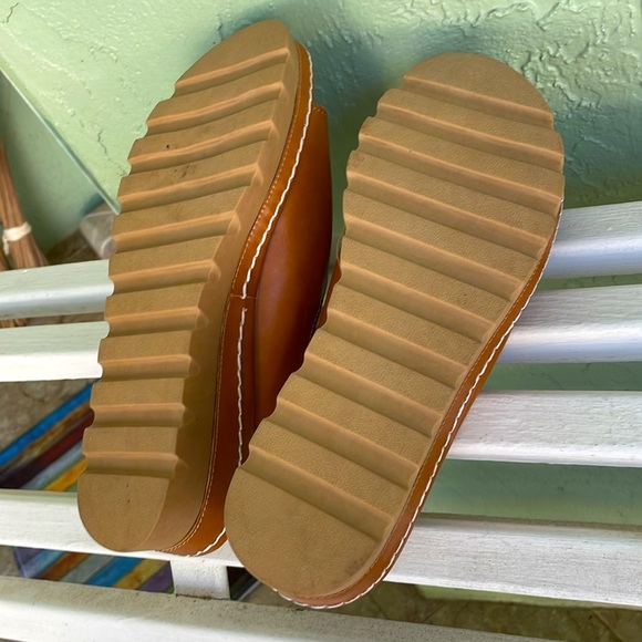 New Sandals Size 8.5 - Picture 3 of 7